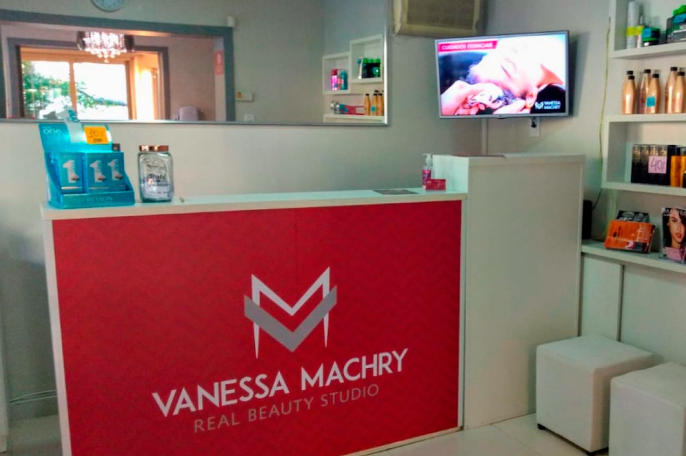 Vanessa Machry Real Beauty Studio