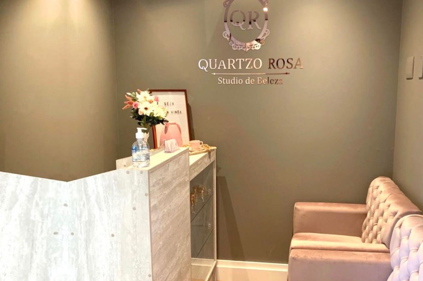 Quartzo Rosa Studio de Beleza
